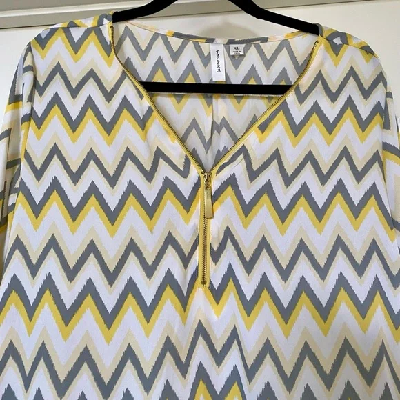 TACERA - Yellow and Grey Chevron Top with Gold Zipper Neckline! - Never worn!💛 - Picture 5 of 8